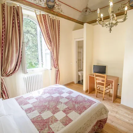 ホテル アイリス 2*